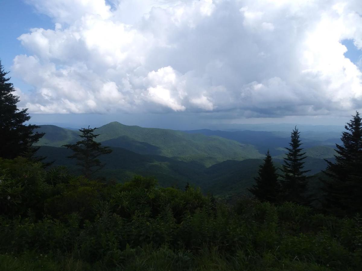 Two Rivers Cabins - The Mountaintop Brevard Ngoại thất bức ảnh